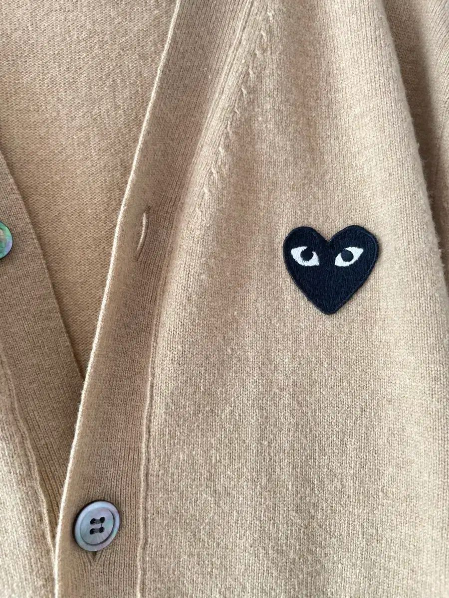 PLAY カーディガン