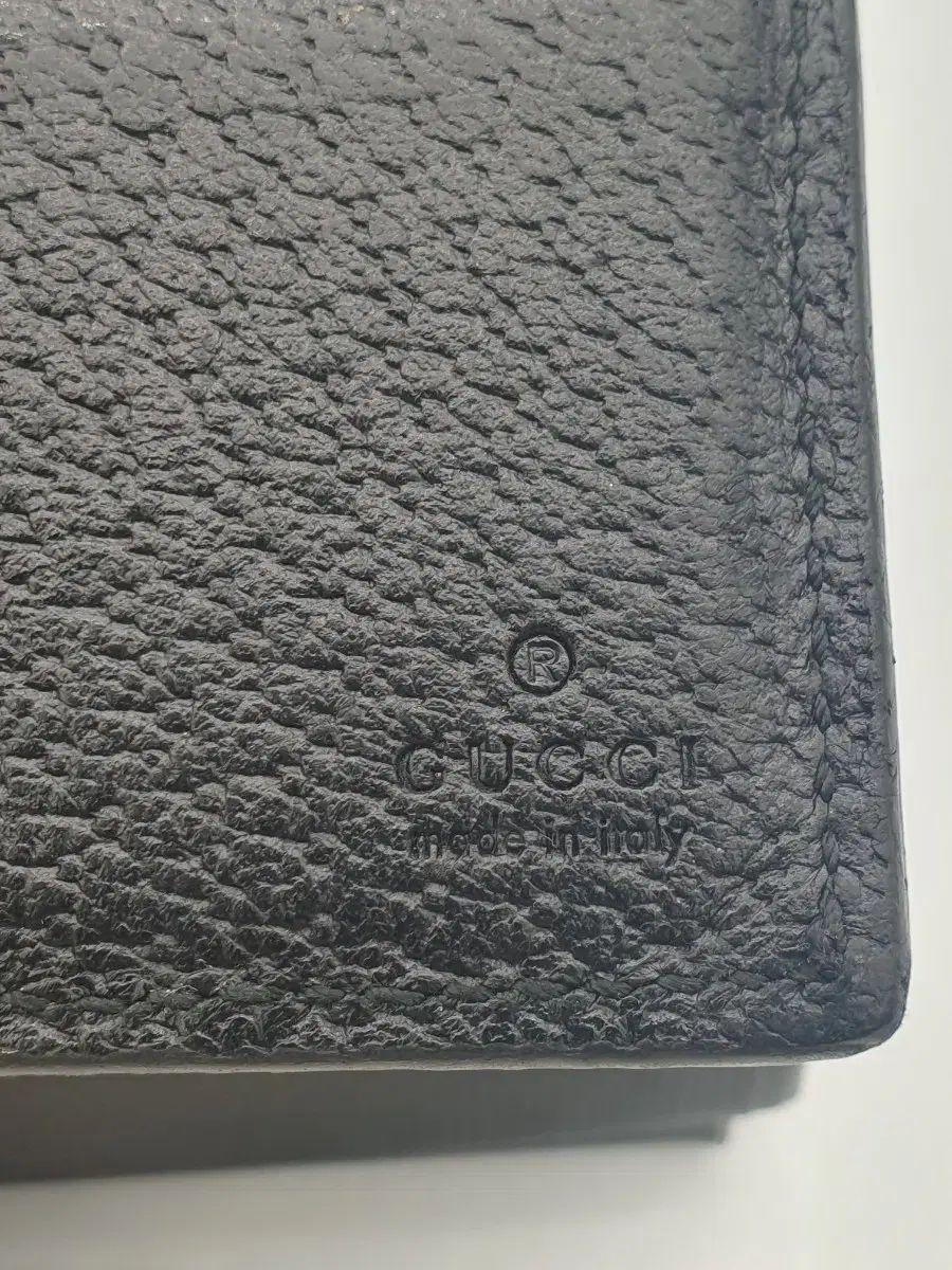 グッチ マーモント 二つ折り財布 ブラック 428726