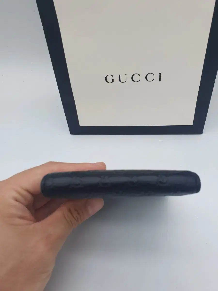 マイクロシマ 二つ折り財布