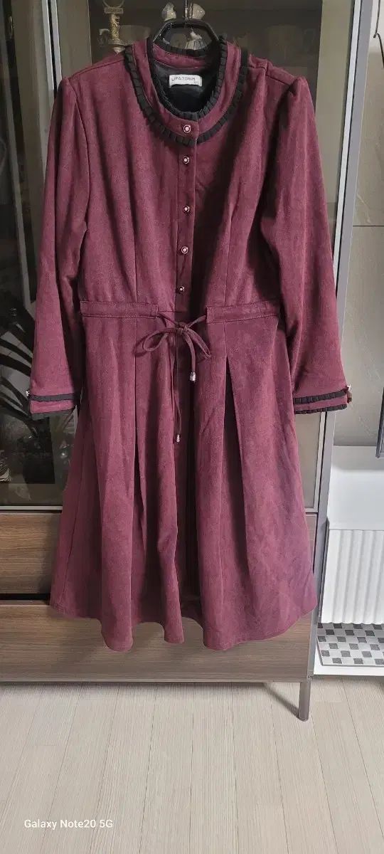 ベルベット プリーツ ロング丈ワンピース