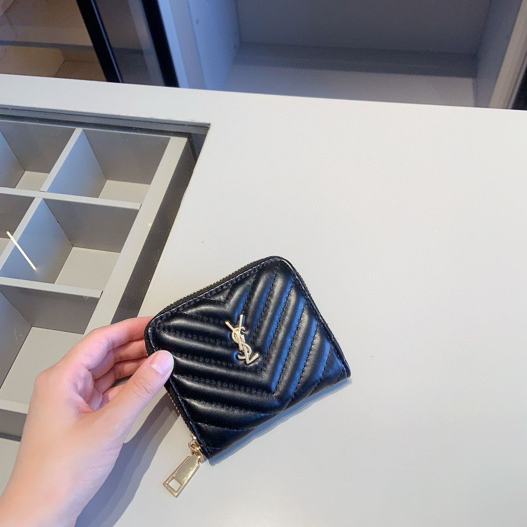 イヴサンローラン