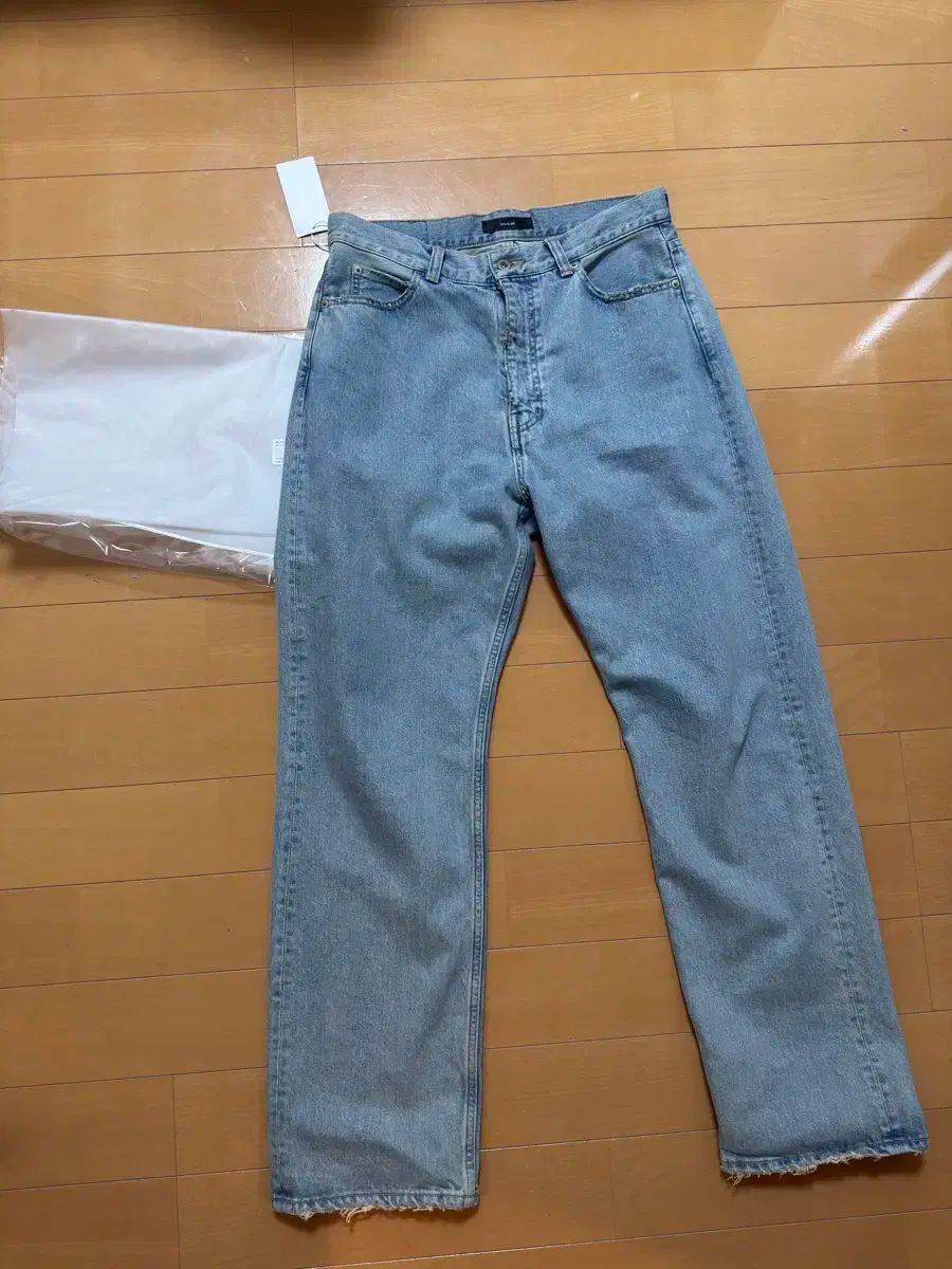 vujade miles relaxed fit jeans Sサイズ