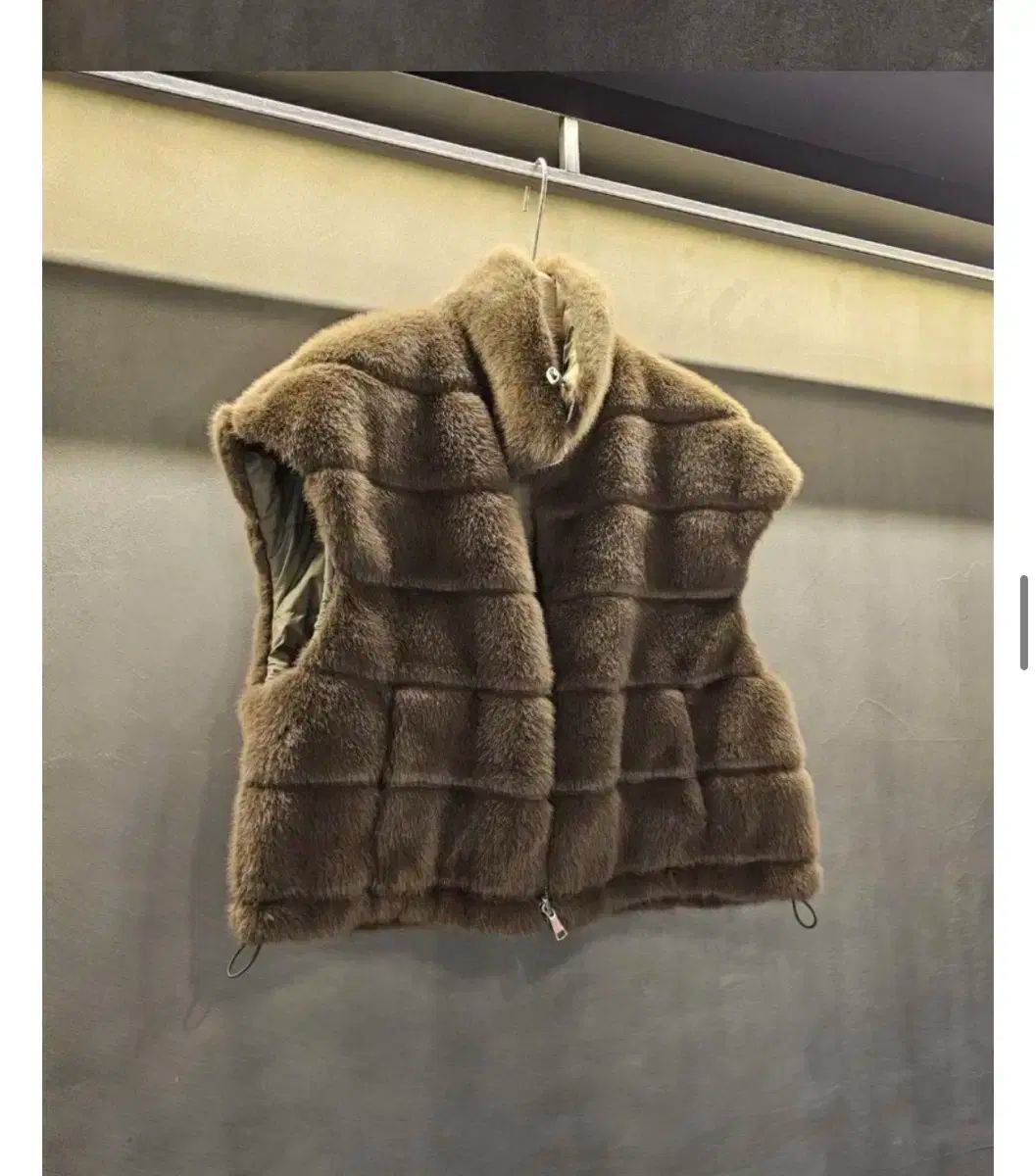 マホガニー ブラウン リバーシブル ベスト フェイクファー