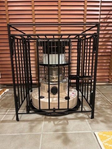 トヨトミ KR-47A対応 ストーブガード アイアン製 ハンドメイド 無骨デザイン 子供にも安心 保護キャップ付き