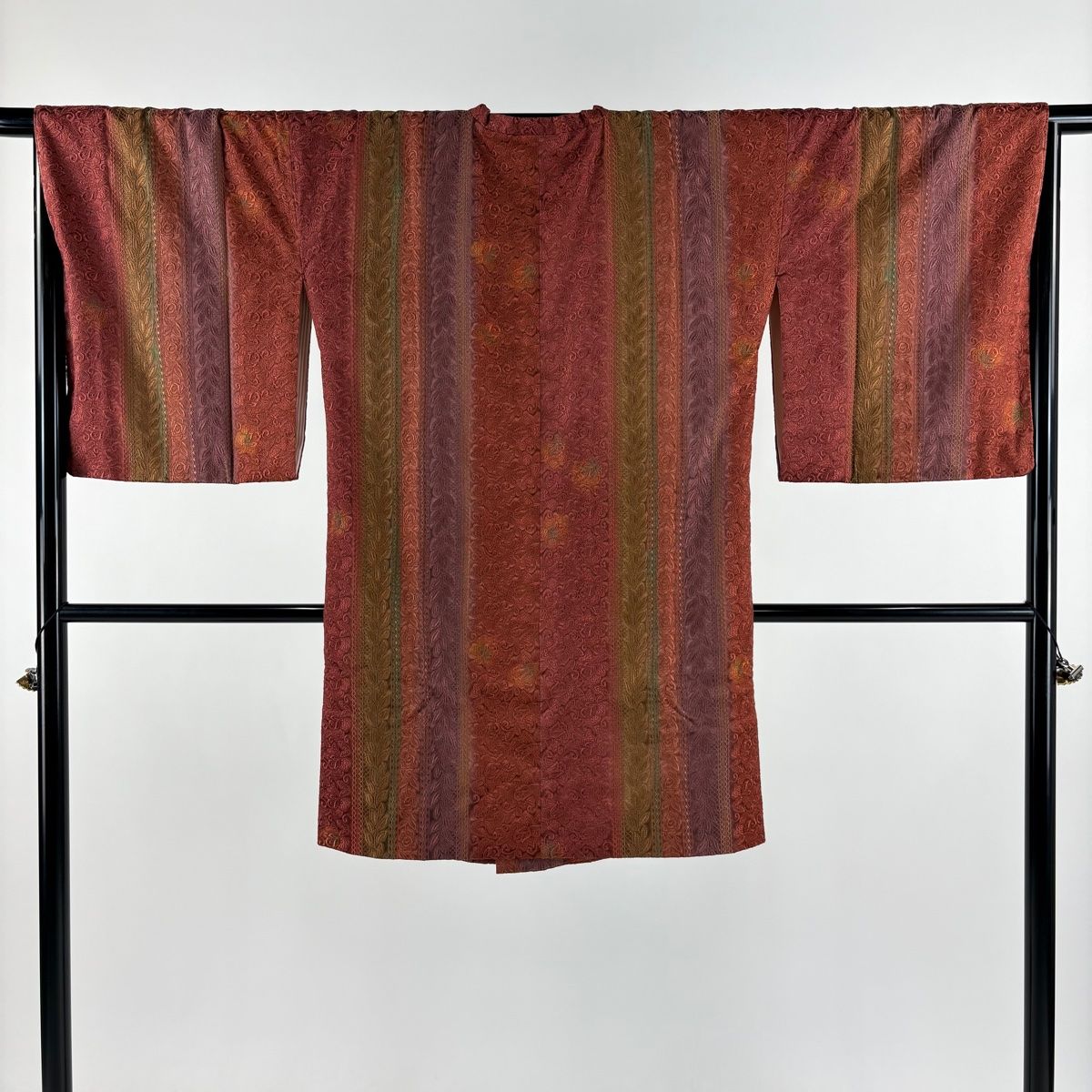 道行 身丈98cm 裄丈68.5cm L 和装コート 角衿 草花 縞 茜色 正絹 名品