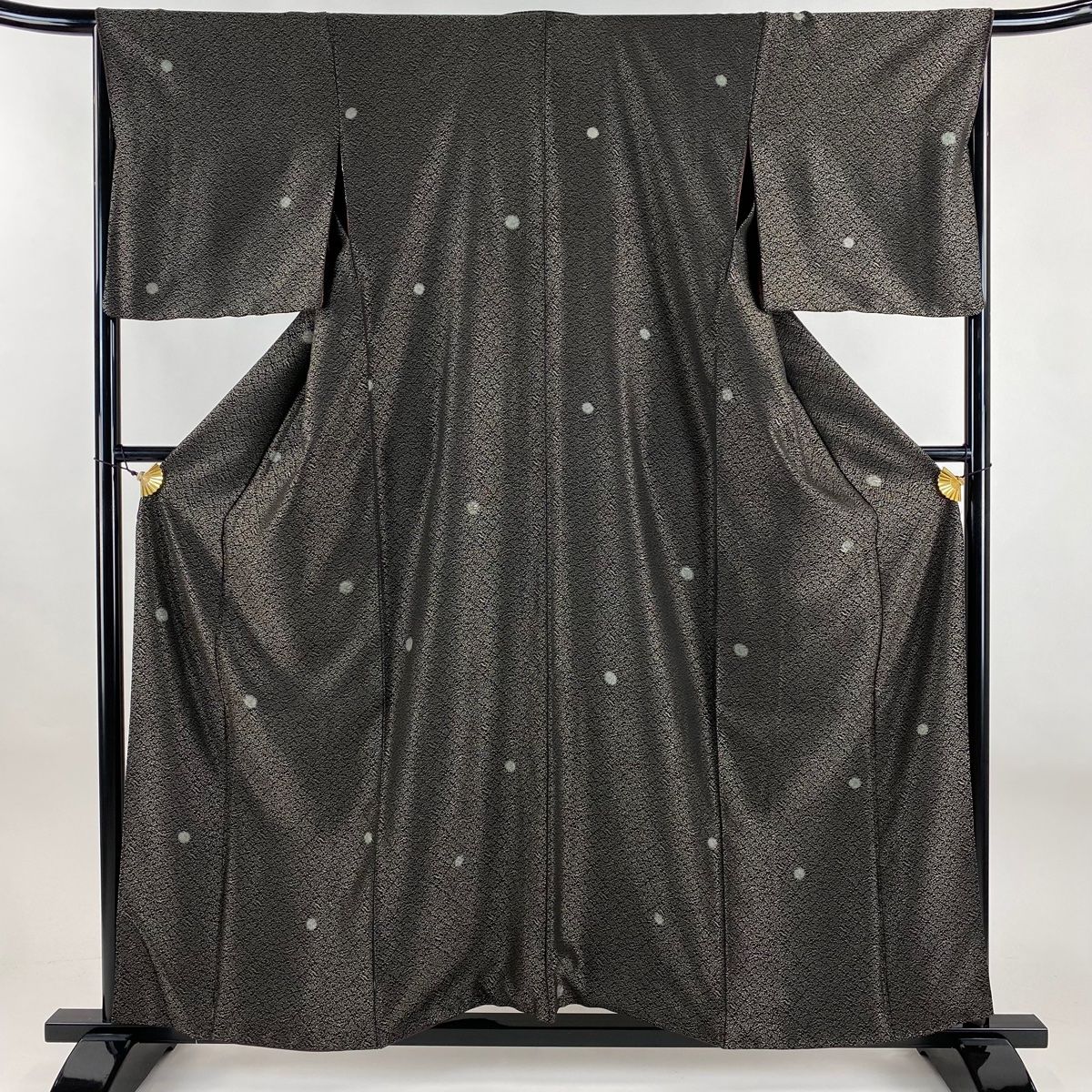 お召 身丈158cm 裄丈67cm M 袷 草花 蛍ぼかし柄 黒 正絹