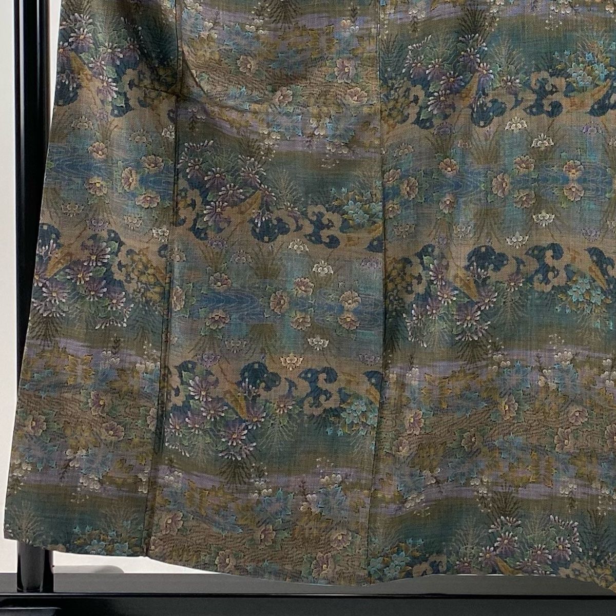 紬 身丈157cm 裄丈65.5cm M 袷 やまと 草花 流水 青緑 正絹