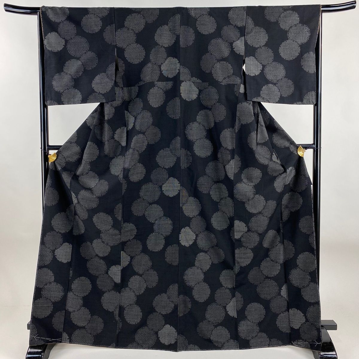 結城紬 身丈169cm 裄丈66cm M 袷 証紙 雪輪 亀甲絣 墨色 正絹