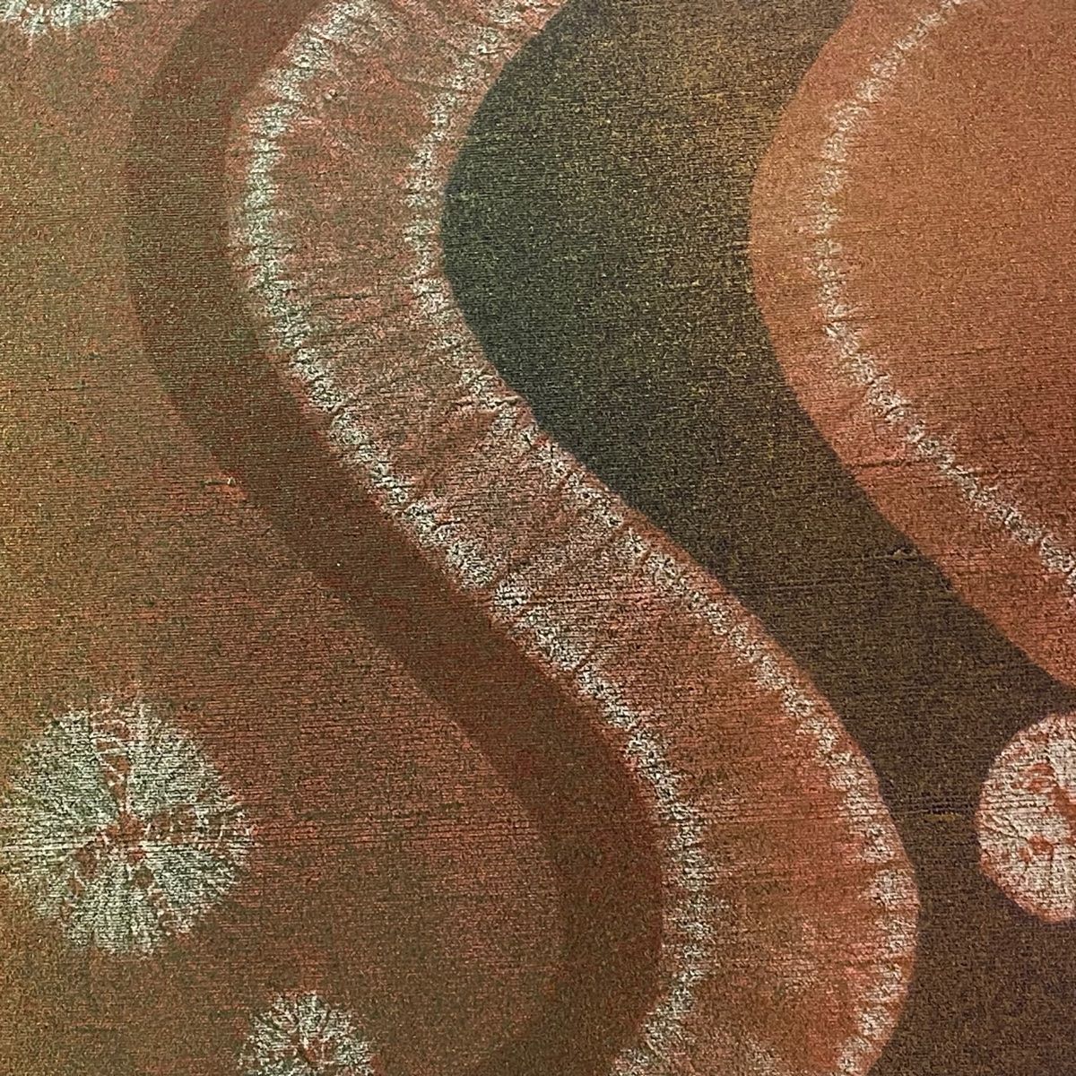 美品】 袋帯 名品 落款 牛首紬地 流水 幾何学模様 金彩 絞り 赤茶 全通