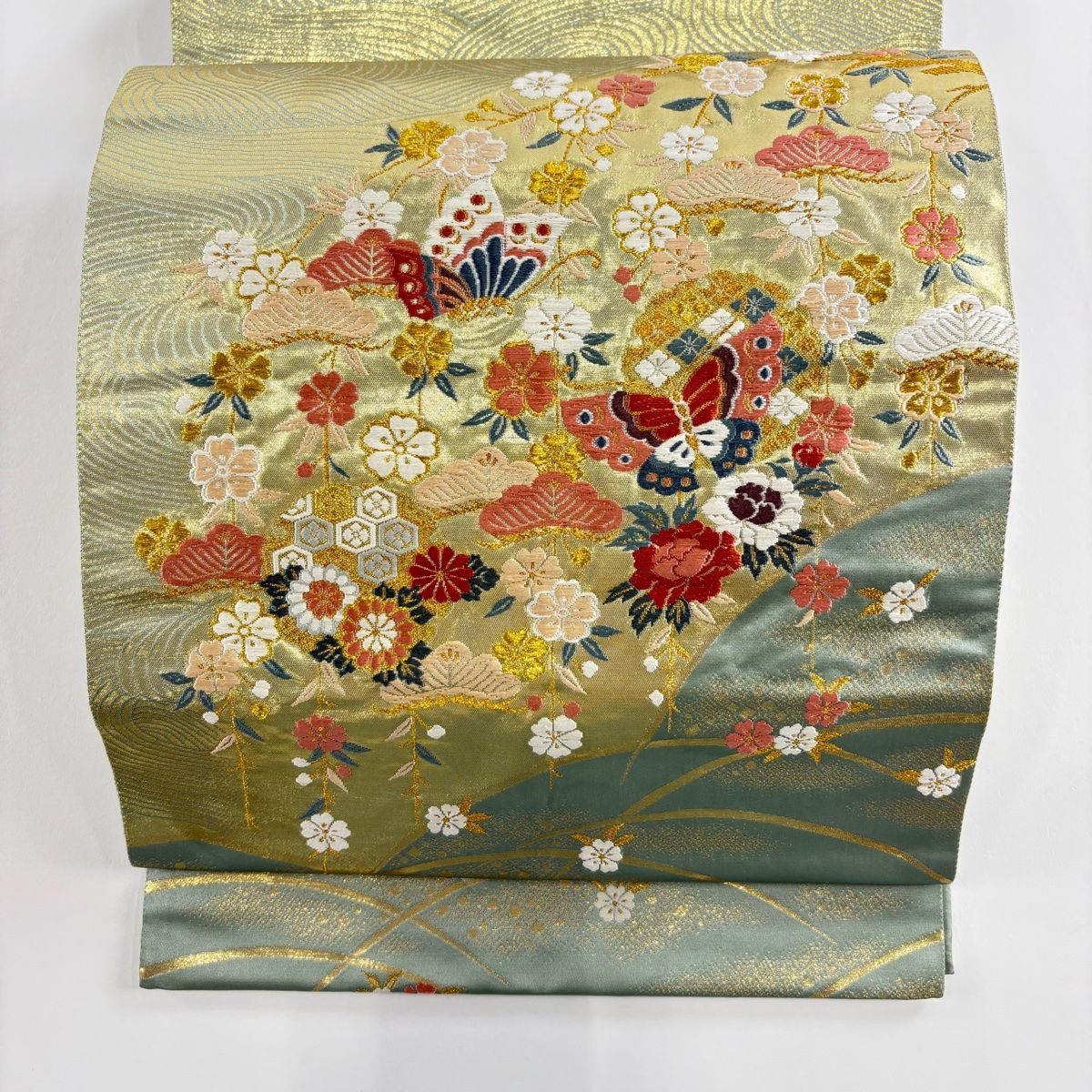 袋帯 秀品 桜 蝶 箔 金糸 薄緑 お太鼓柄 正絹