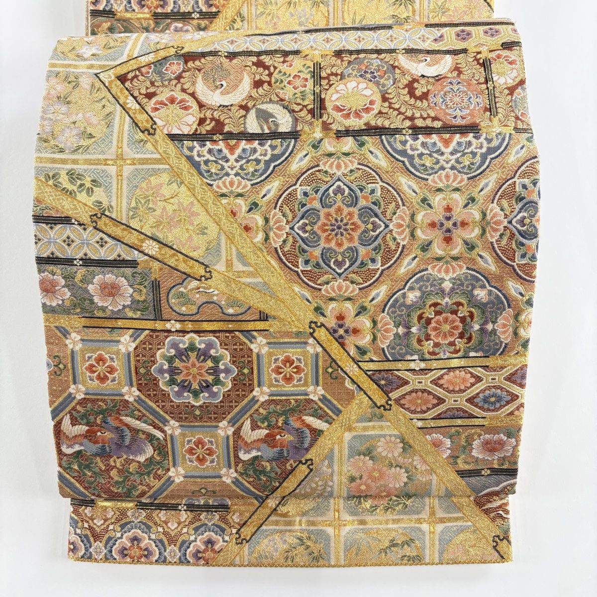 袋帯 秀品 華文 二篠御城総花図 金糸 箔 金色 六通 正絹