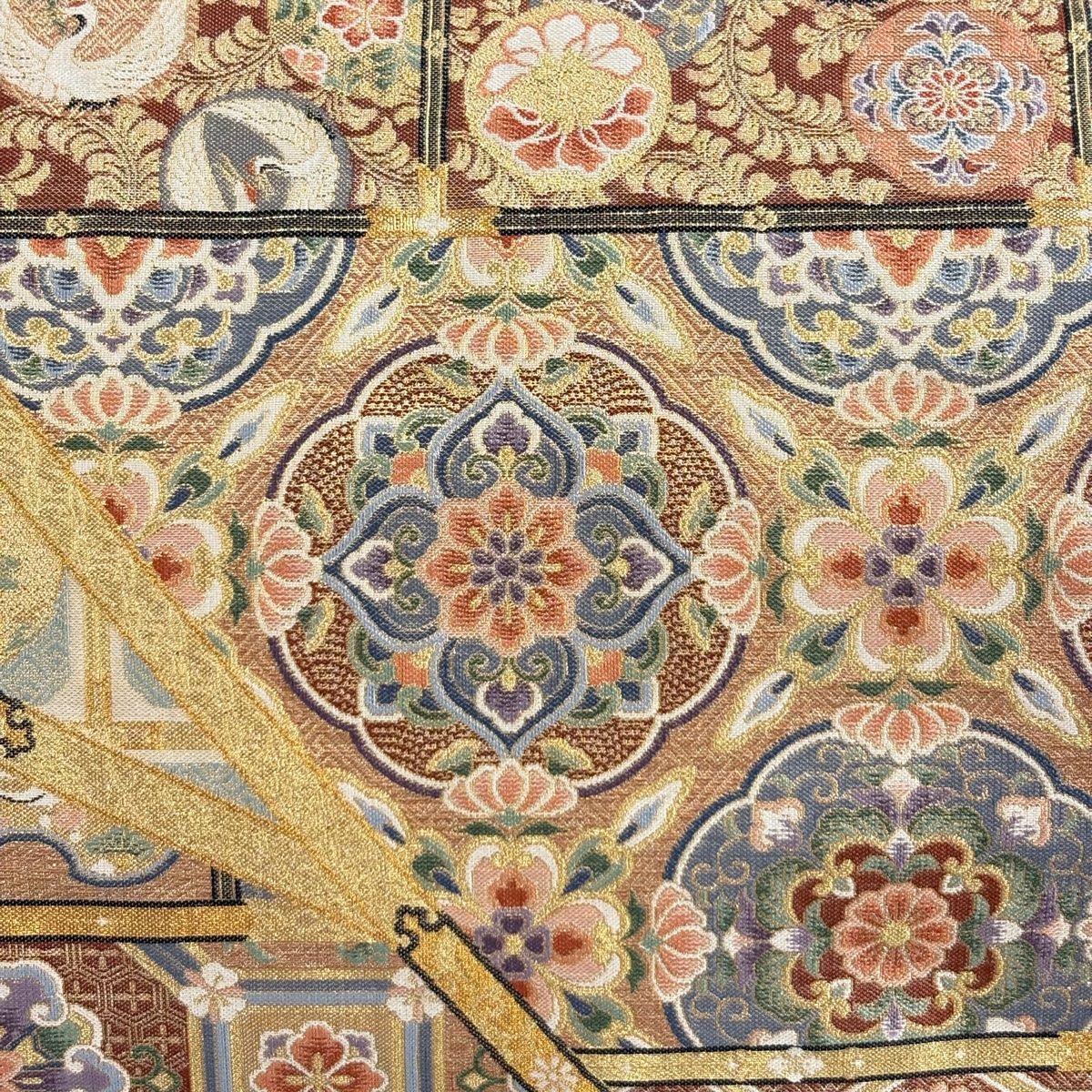 袋帯 秀品 華文 二篠御城総花図 金糸 箔 金色 六通 正絹