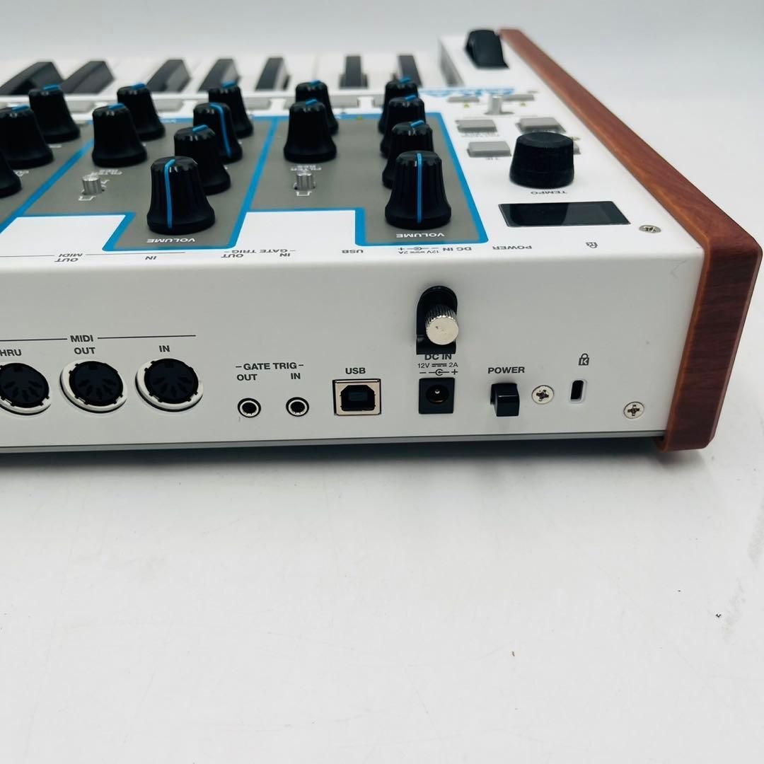 希少】 AKAI アカイ TIMBRE WOLF シンセサイザー 37鍵盤 - メルカリ