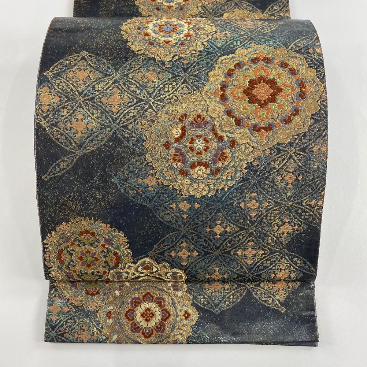 袋帯 秀品 服部織物 落款 華文 七宝 金糸 箔 灰色 六通 正絹