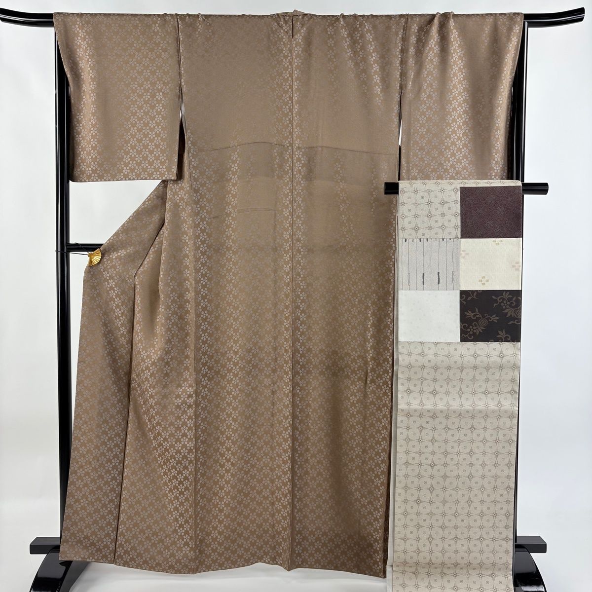 小紋 身丈163cm 裄丈67.5cm L 袷 袋帯セット バチ梅 茶色 正絹 名品