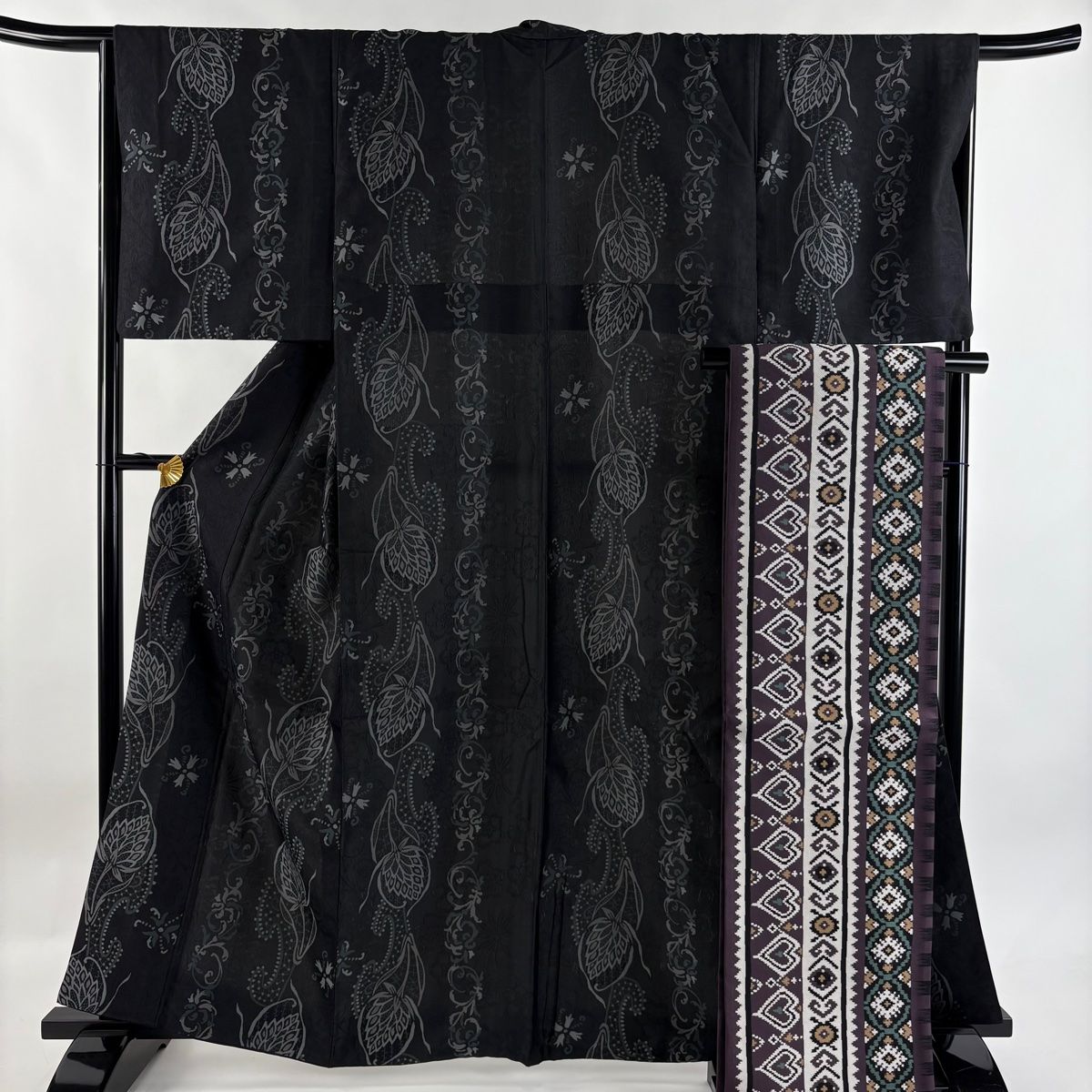 お召 身丈162cm 裄丈66cm M 袷 やまと 袋帯セット 草花 唐草 墨色 正絹 秀品