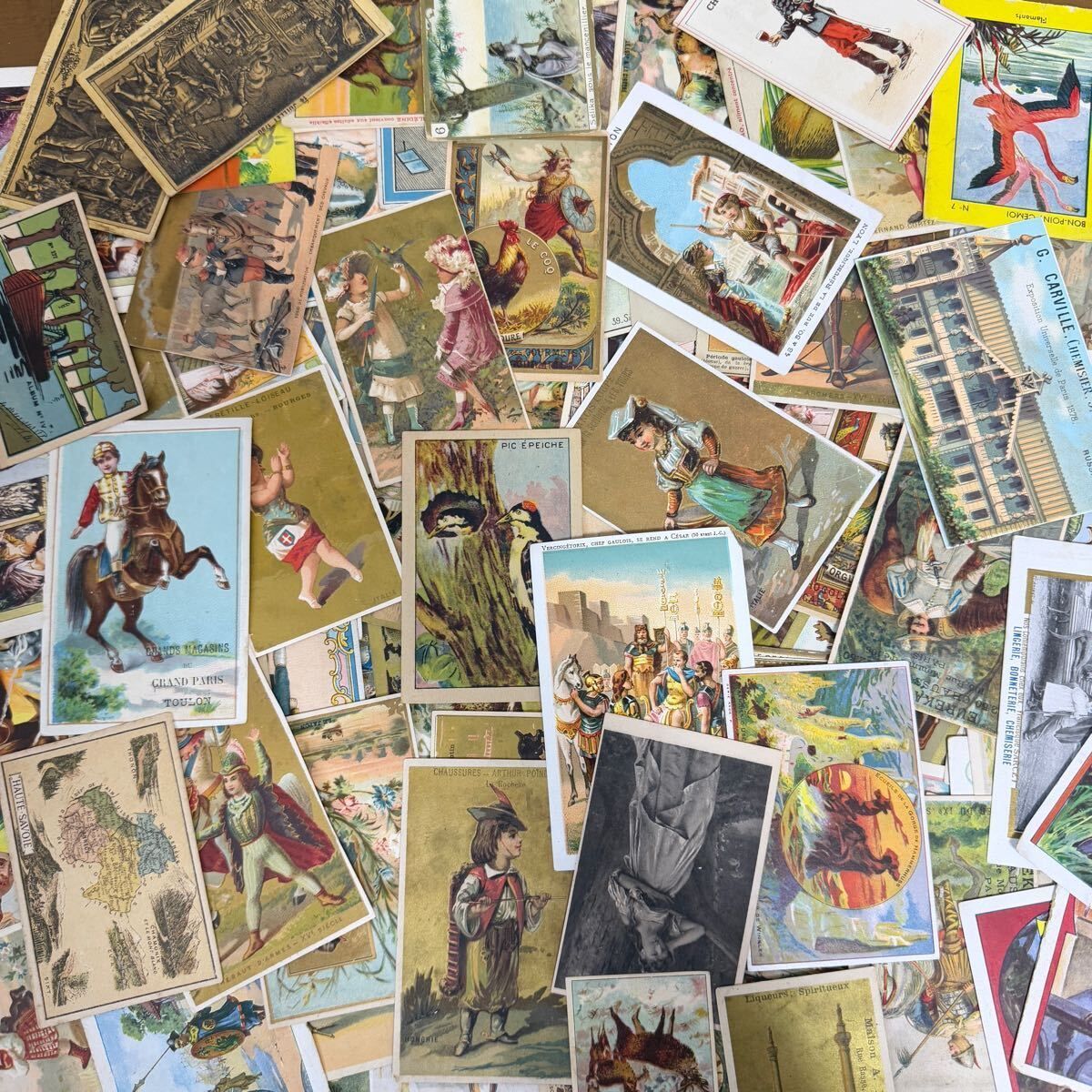 100枚 フランス クロモカード セット アンティーク 広告 カード 紙もの ブロカント ヴィンテージ 印刷 ディスプレイ コレクション 大量 まとめ売り まとめて 卸売 クロモス ビンテージ ジャンクジャーナル クラフト 素材 制作 創作 DIY 当時物