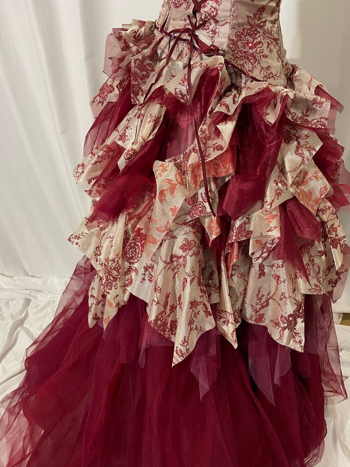 ドレス かわいい エレガント ウェディング フォトウェディング 前撮り 演奏会 コスプレ衣裳 ステージ衣裳 発表会 演奏会 プレ花嫁 お色直し ブライダル スタイリスト カメラマン 花柄 ロングドレス MAAHADDERANG_COM