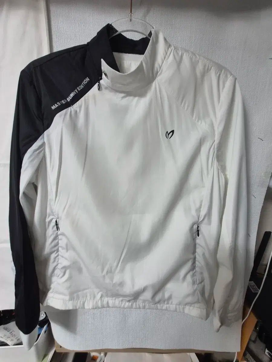 マスターバニーエディション ウィンドブレーカー 2 M