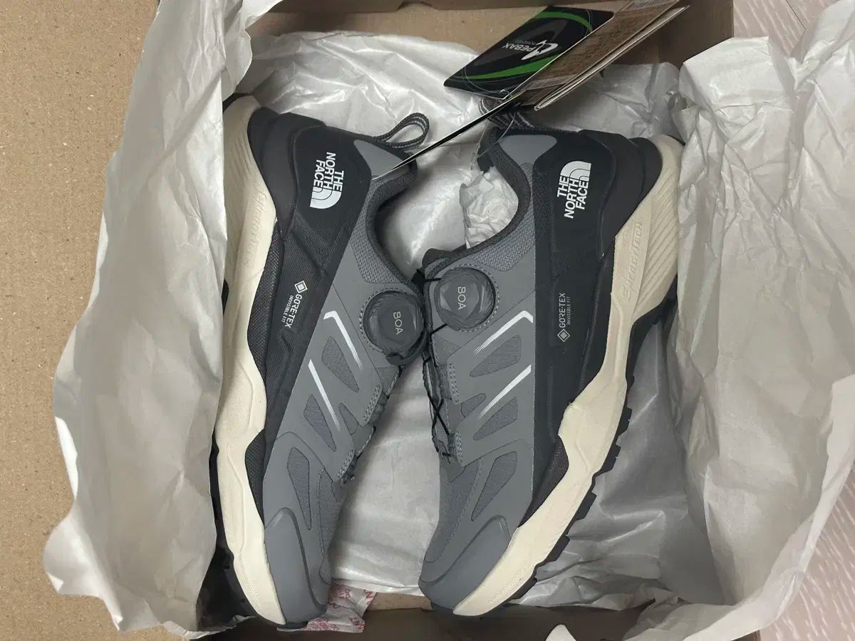 THE NORTH FACE ザノースフェイス 登山靴 230 グレー