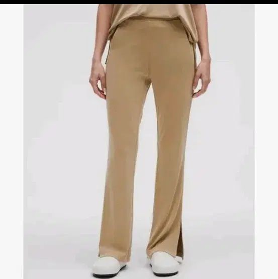 ルルレモン ドレイピー Softstreme アジア フィット ミディアム