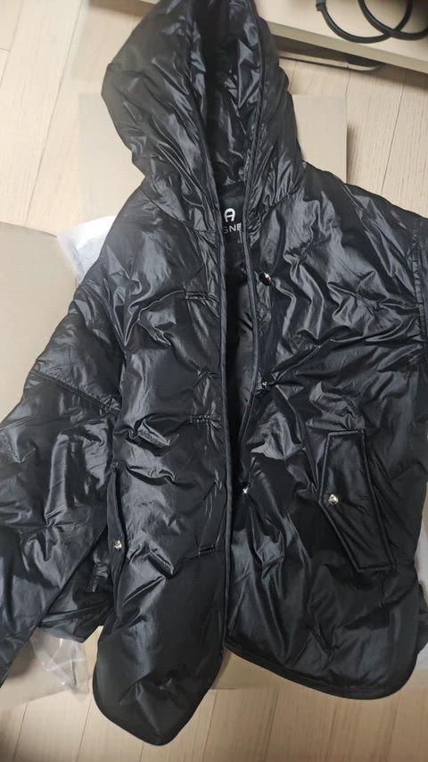 AIGNER ブラック フード ダウン キルティング