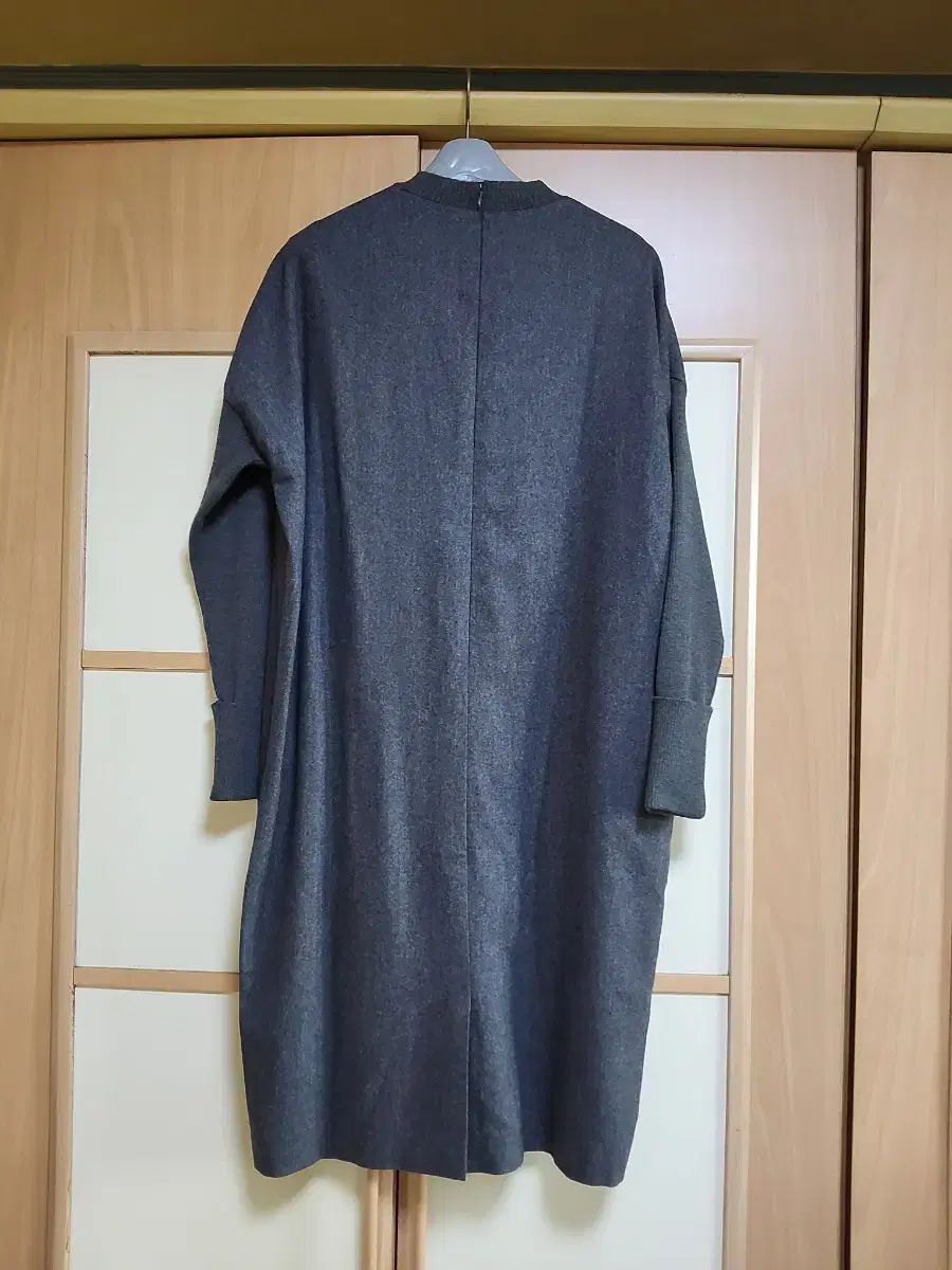 ベルティカシミアウールONE PIECE 38