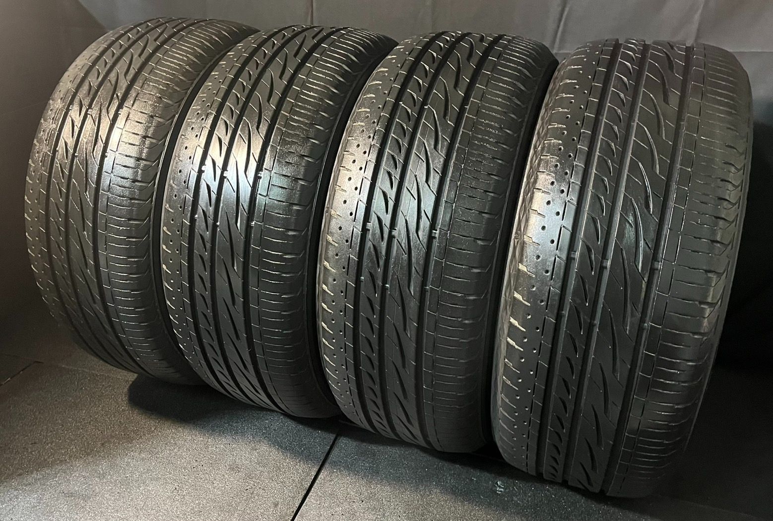 2017年製 約8.4~8.6分山 ブリヂストン BRIDGESTONE レグノ REGNO GRVⅡ 235|50R18 4本 送料無料 h_607
