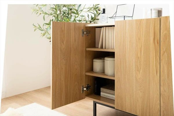 バイ リビング収納