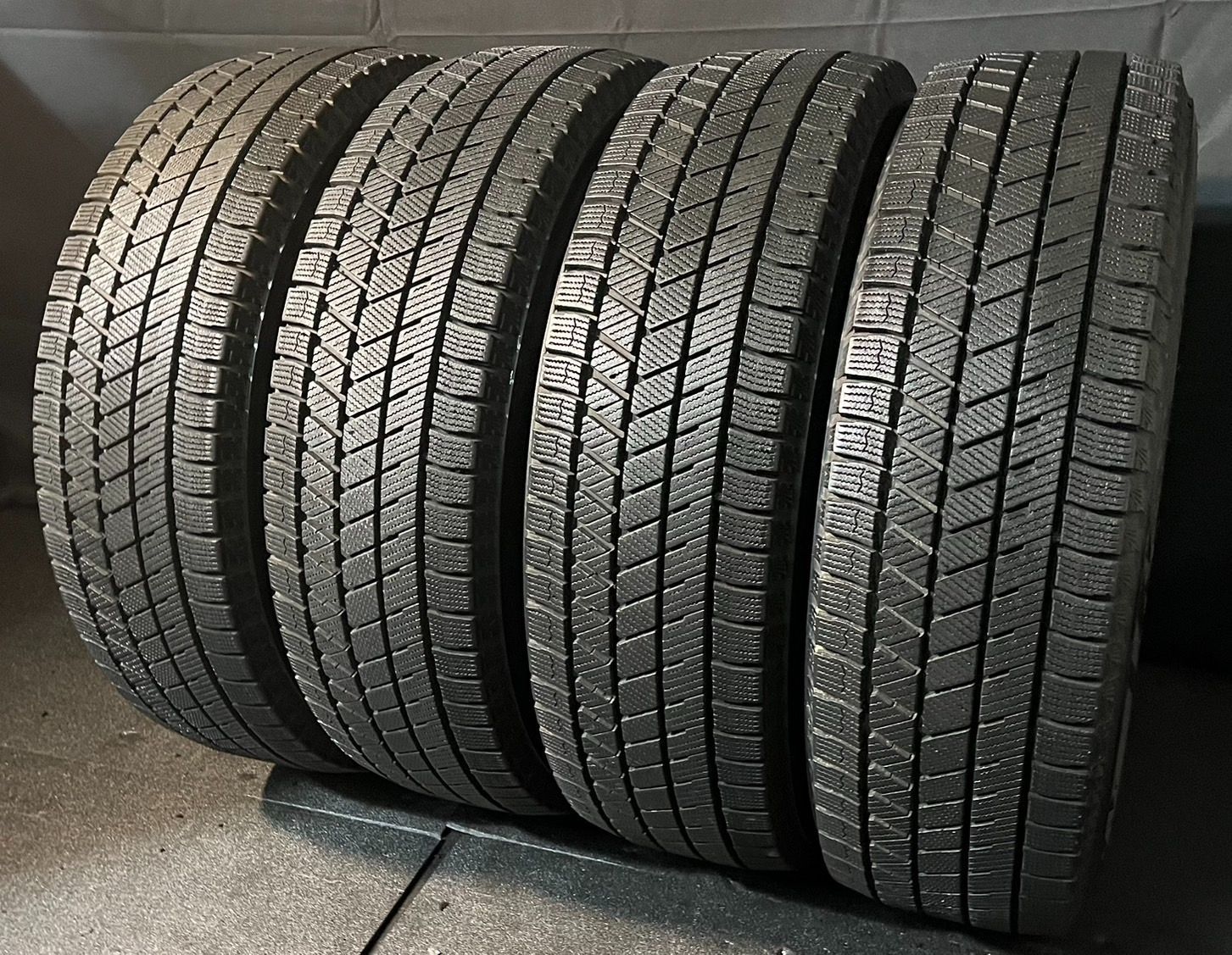 2025年製 約8～8.5分山 ブリヂストン BRIDGESTONE ブリザック BLIZZAK VRX3 185|65R15 スタッドレス 4本 送料無料 h_610