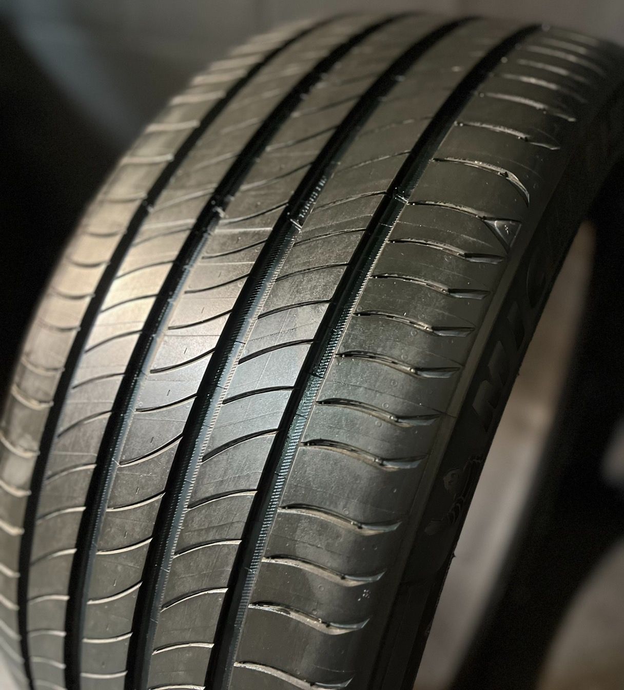 うっすらイボ 製 約9.8分山 ミシュラン MICHELIN プライマシー e PRIMACY 235|45R21 1本 送料無料 h_614
