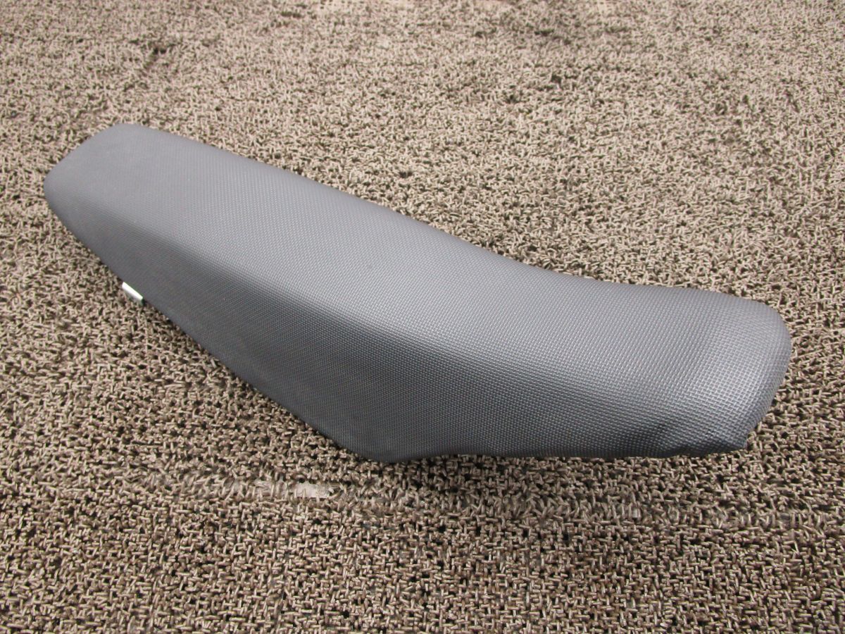 CRF150R2 シート □A7392 KE03 ホンダ KE03E キャブ車 動画有