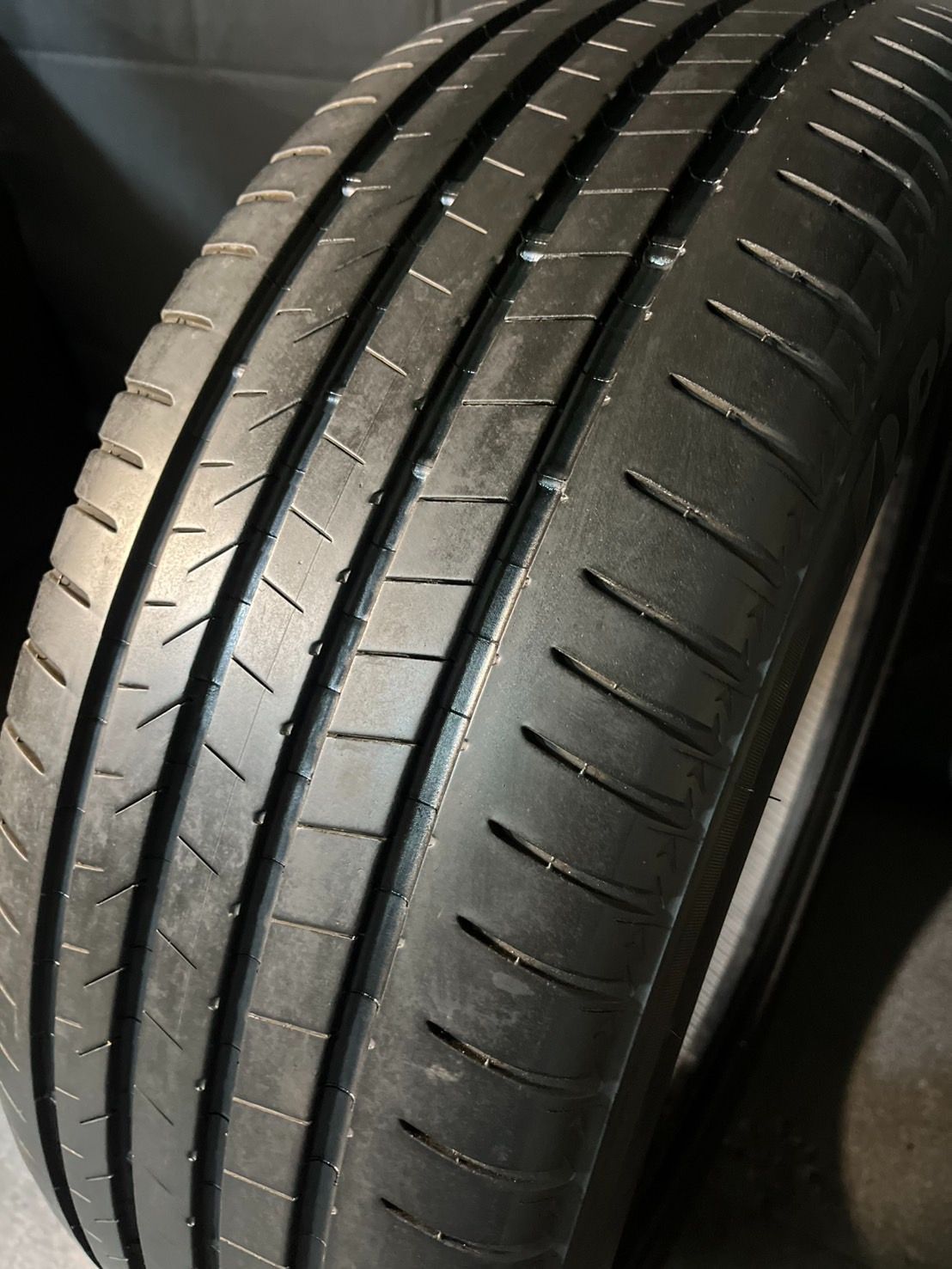 2025年製 約8分山 ブリヂストン BRIDGESTONE アレンザ ALENZA 001 235|55R20 1本 送料無料 h_616
