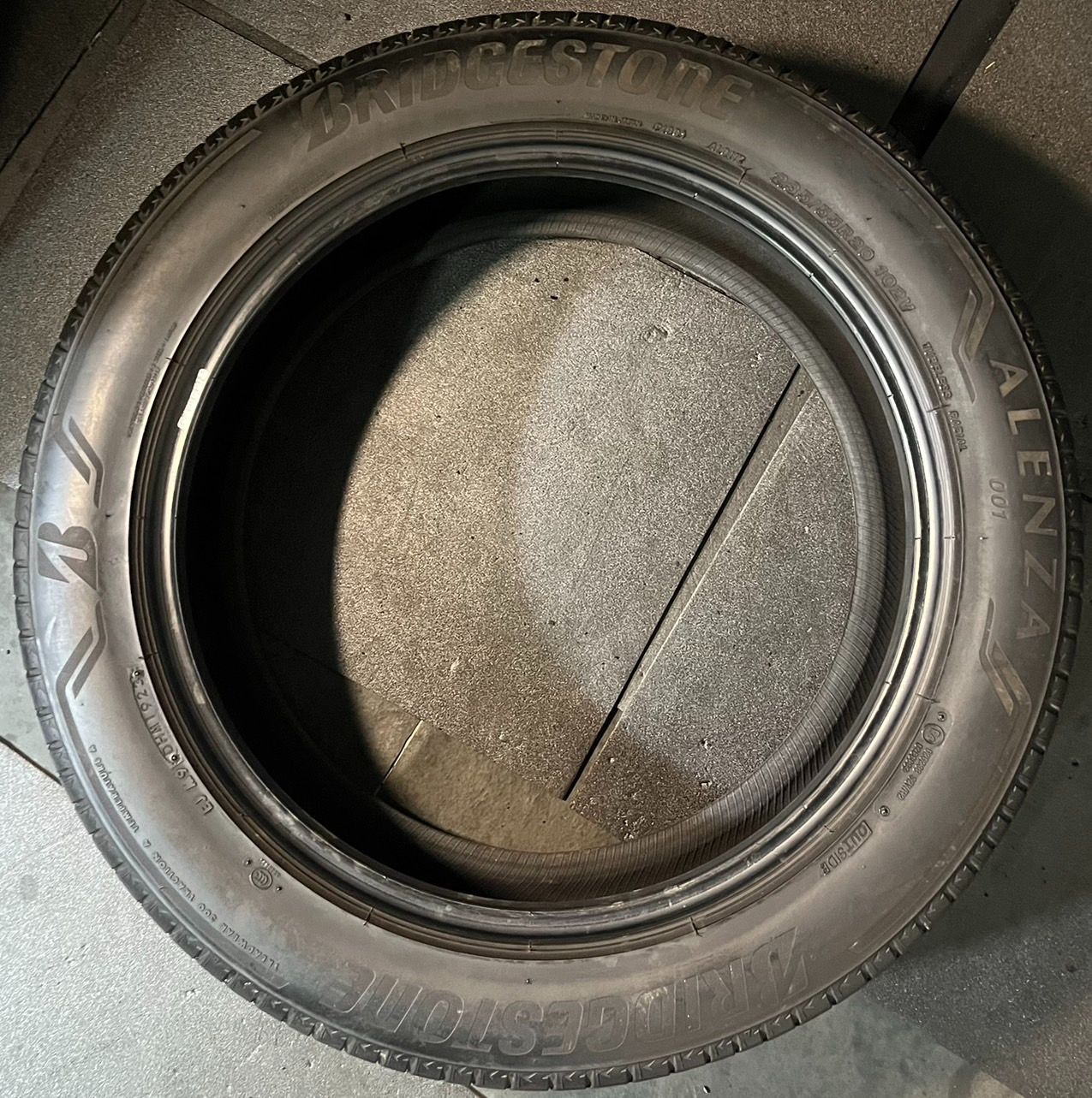 2025年製 約8分山 ブリヂストン BRIDGESTONE アレンザ ALENZA 001 235|55R20 1本 送料無料 h_616 FFCRYSTALESIA_COM