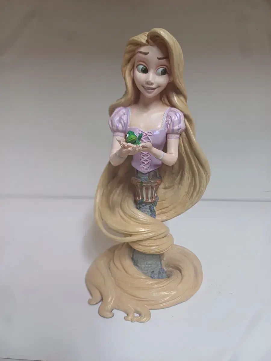 ディズニー ラプンツェル 3000個 モデル フィギュア