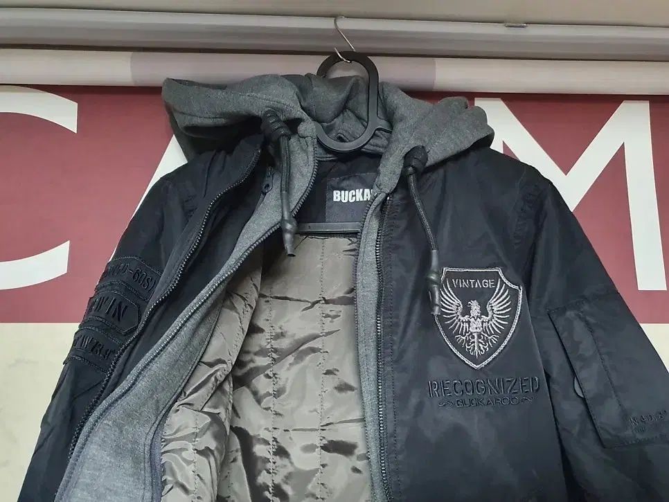 ワッペン装飾 ジャケット