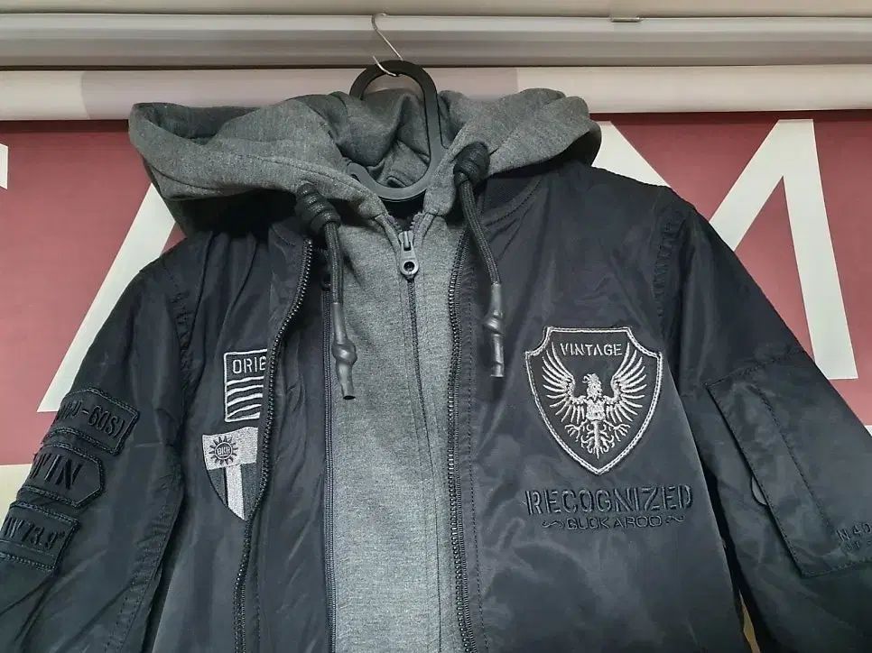 ワッペン装飾 ジャケット