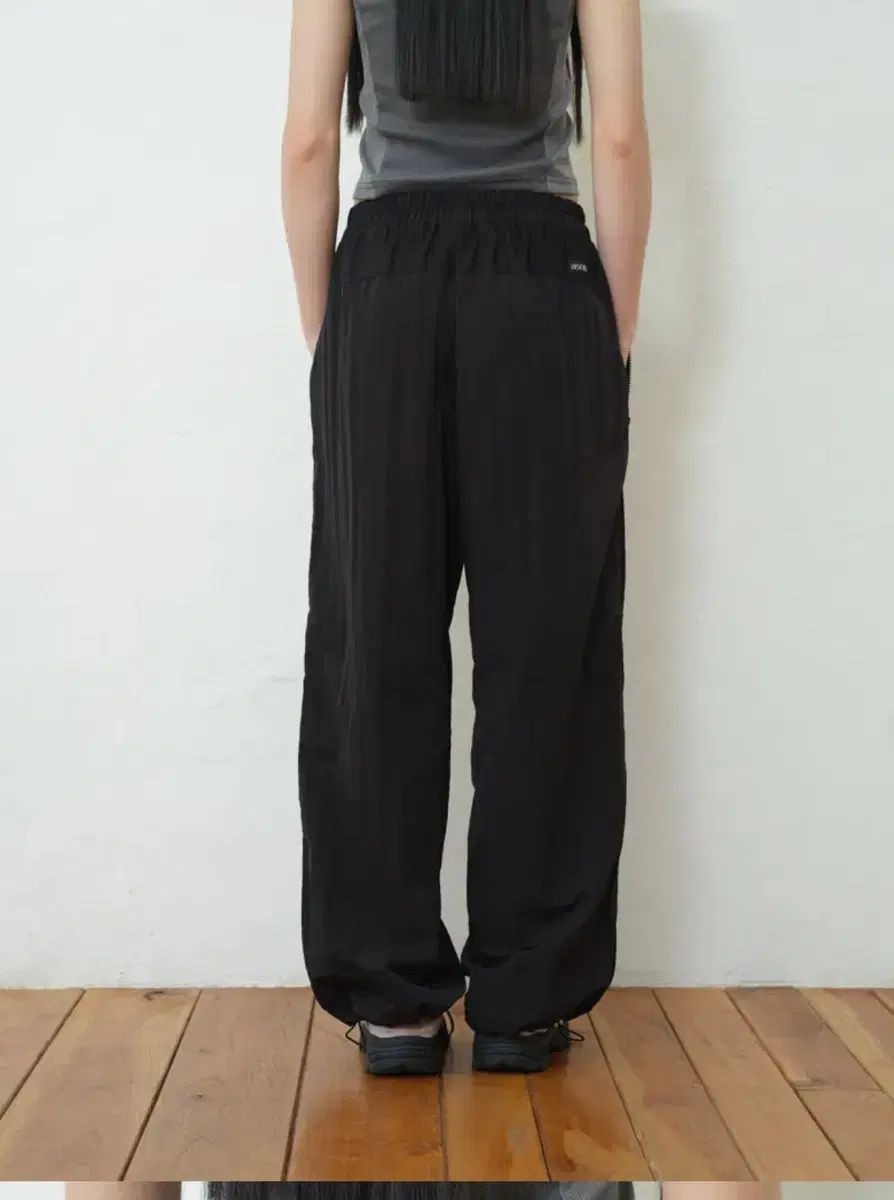 ウィンドブレーカーパンツ