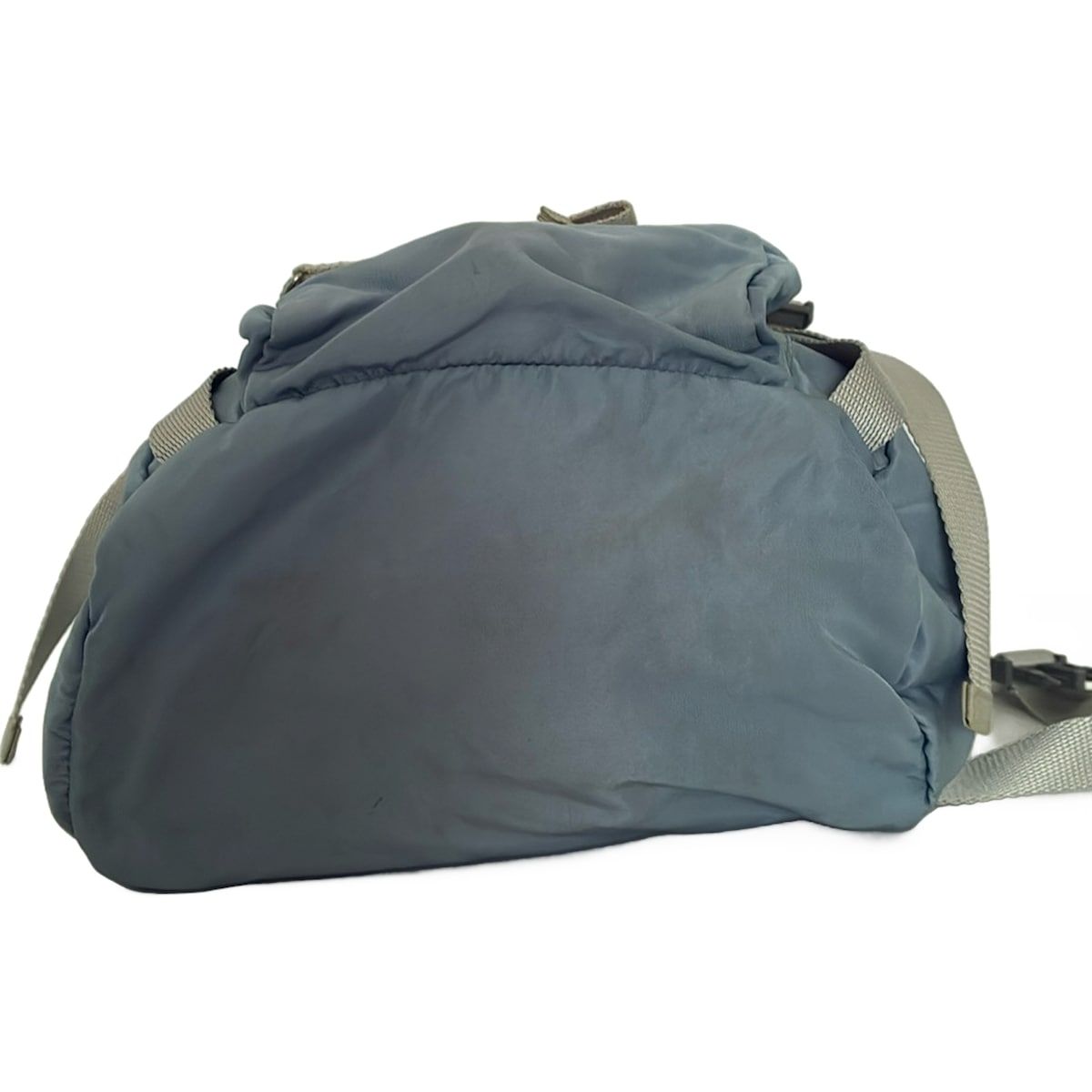 - ライトブルー