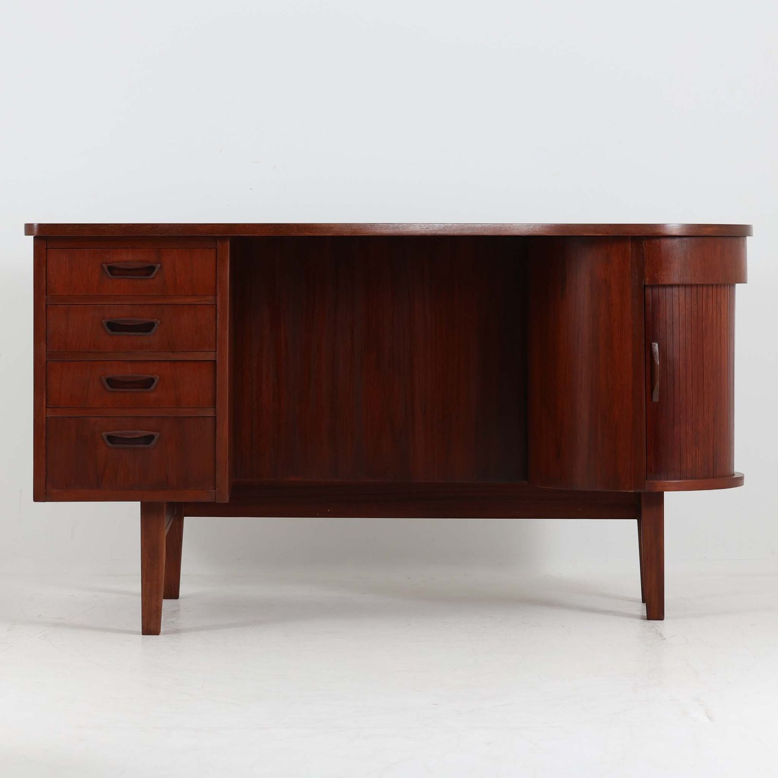 キドニーデスク 蛇腹扉 チーク 幅137cm デンマーク製 北欧ビンテージ家具 北欧家具 木製デスク 蛇腹収納 書斎机|DK17086