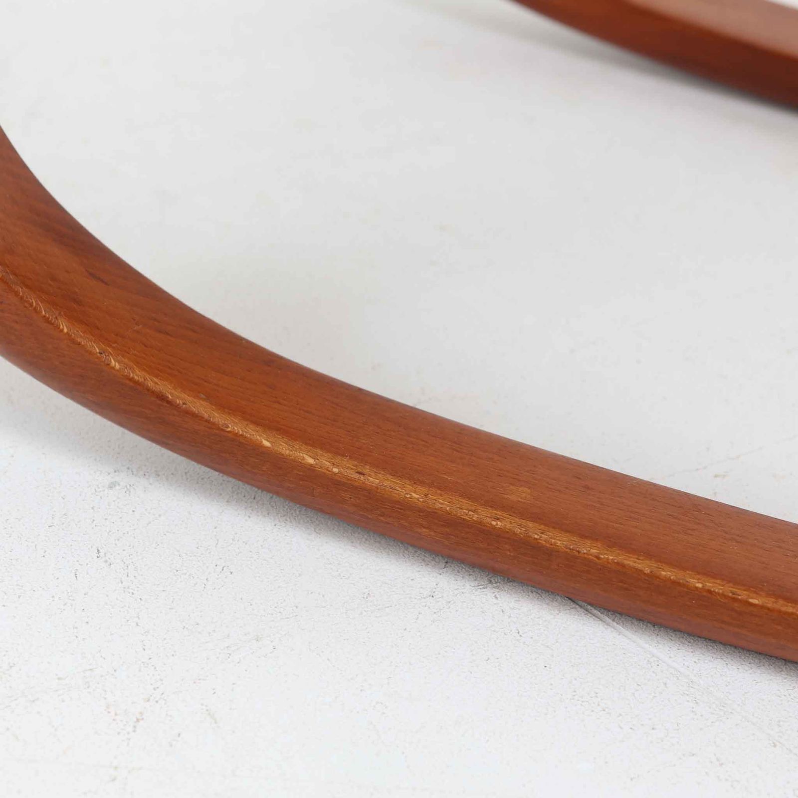 フットスツール 曲線デザイン