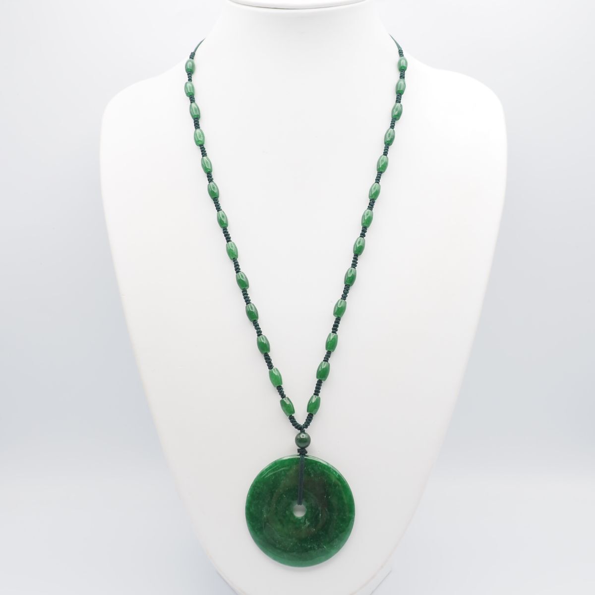 H247 翡翠 ヒスイ ネックレス 大ぶり 彫刻 紐 デザイン アンティーク