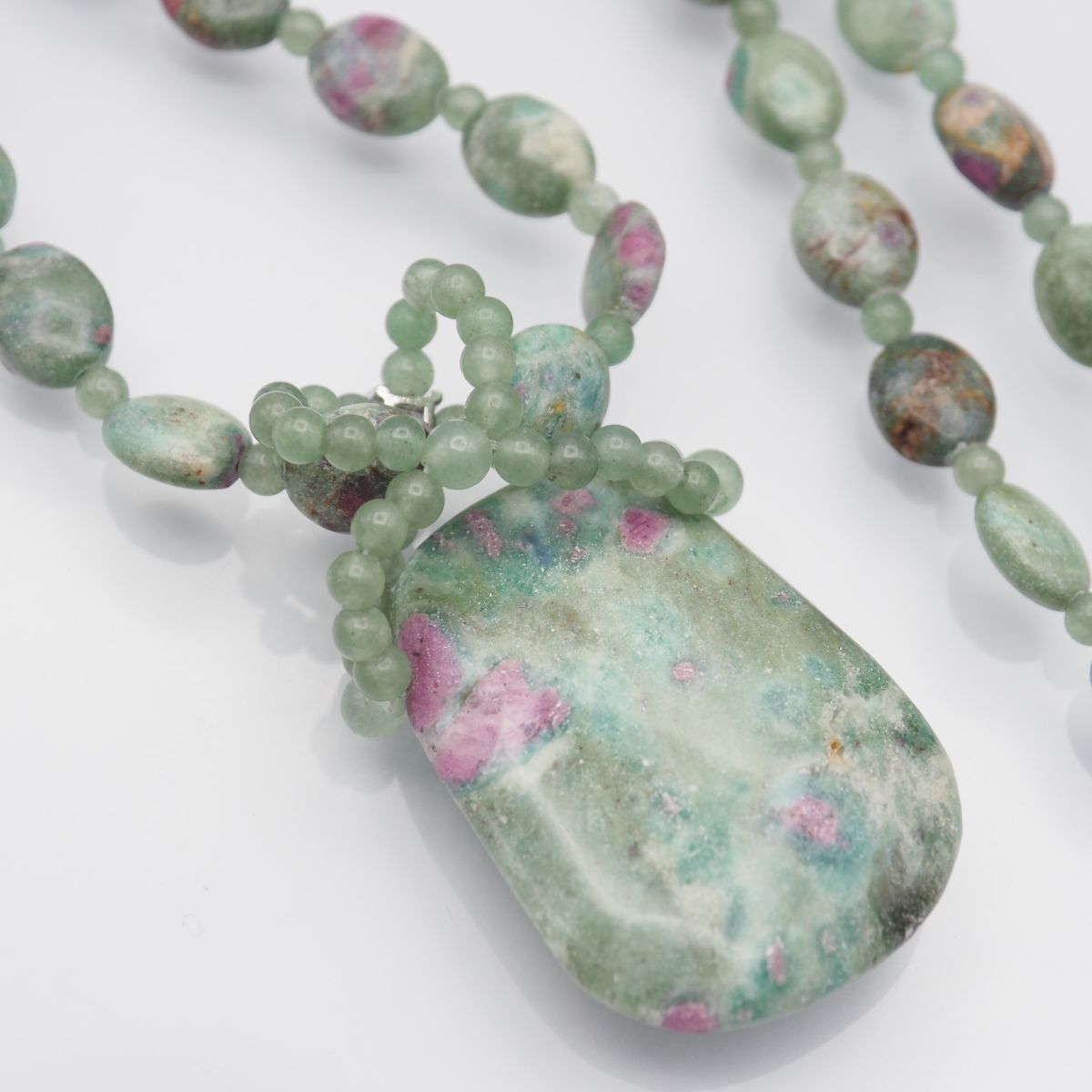 H227 ルビーインゾイサイト