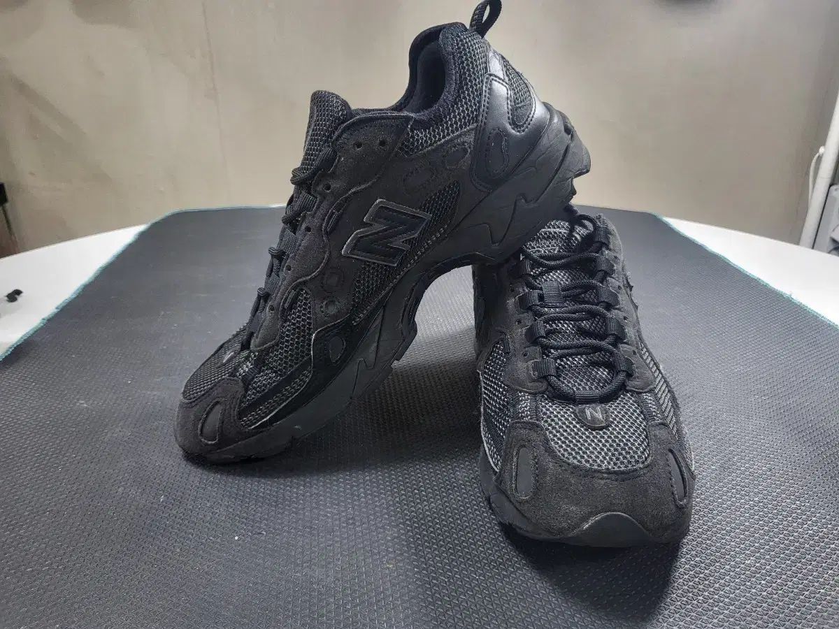 ナイキ レボリューション 5 ブラック 260mm 超軽量スニーカー