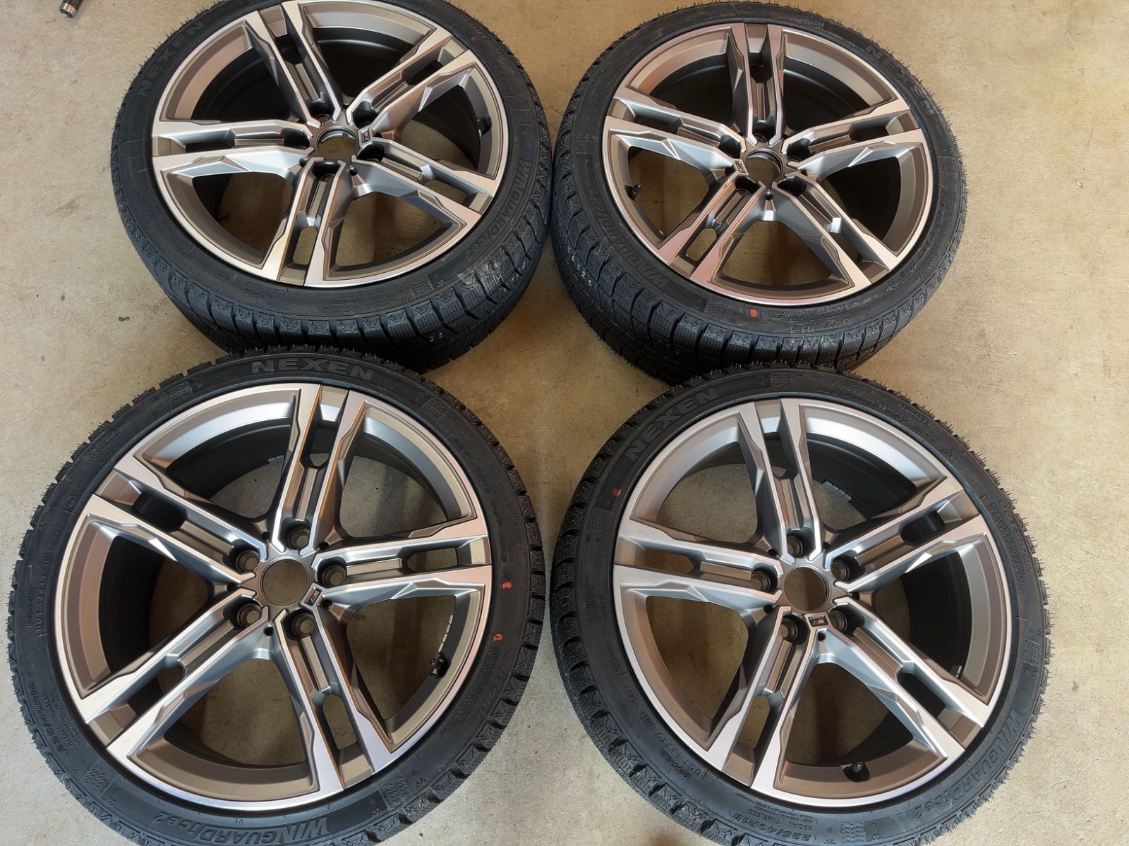 BMW F40 F44 135 235 ネクセン 冬タイヤ 製 18インチ 4本セット