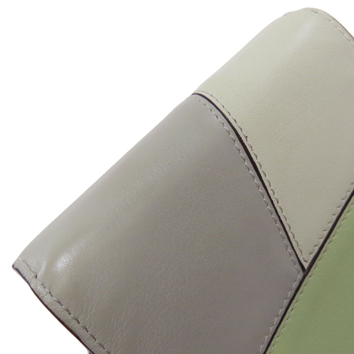 二つ折り財布 小銭入れあり