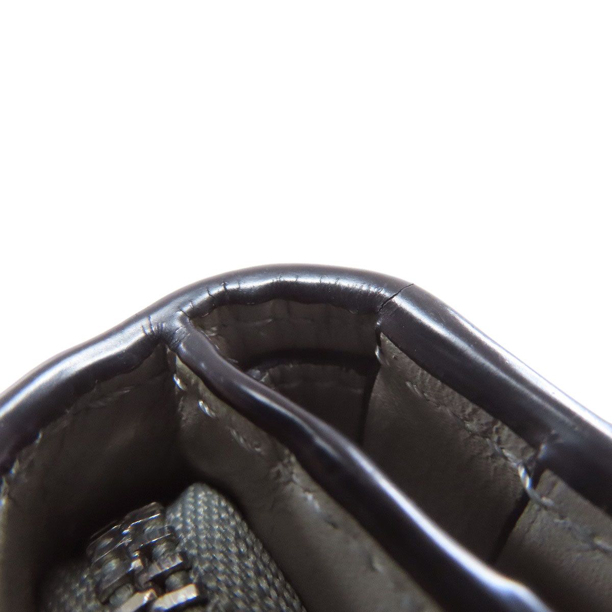 コンパクト 二つ折り財布