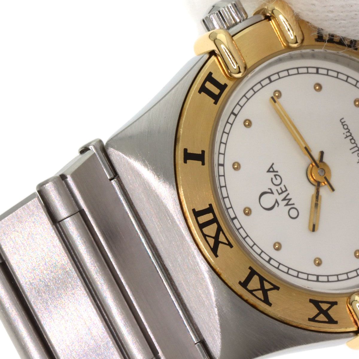 フラットベゼル 腕時計