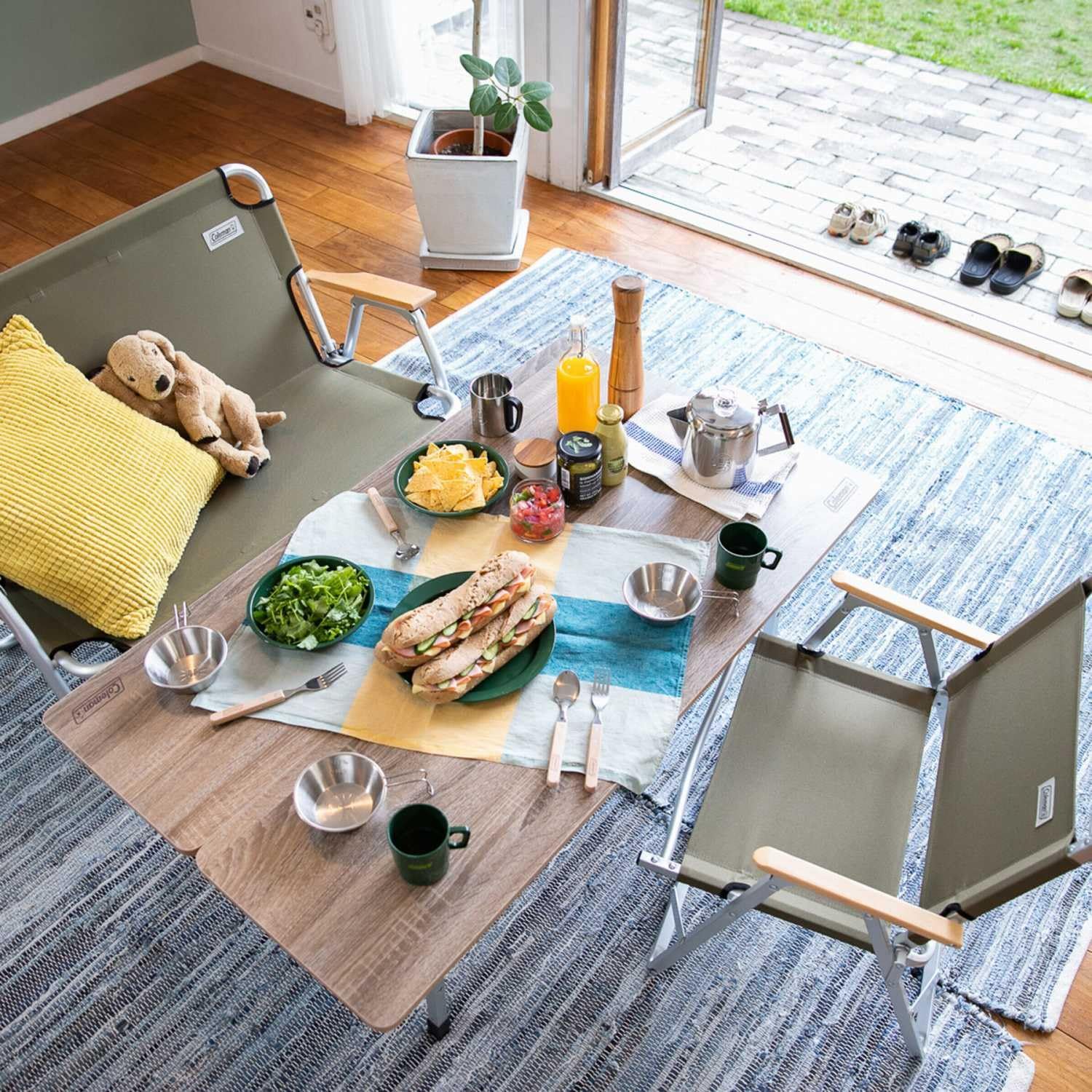 Coleman テーブル