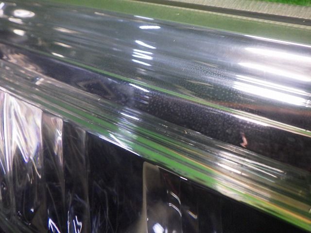 右ヘッドライト